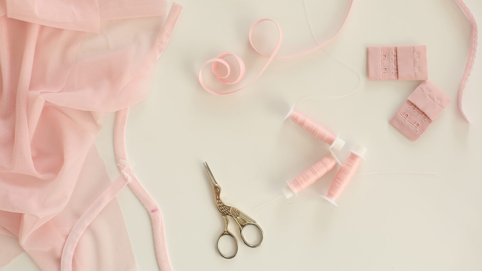 Le Lexique de la Lingerie & du Balnéaire @GettyImages